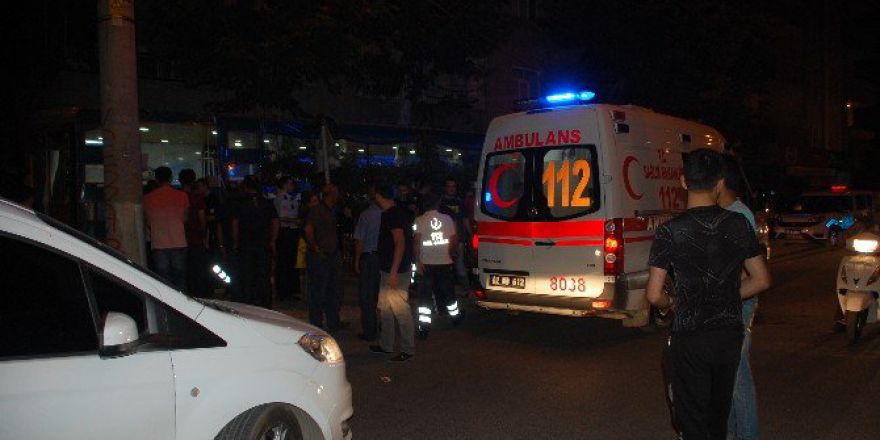 Çay Ocağında Kavga: 1 Yaralı