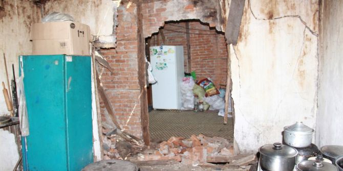 Evleri Başlarına Göçmek Üzere