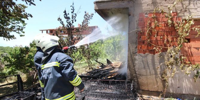Beyşehir’deki Ev Yangını Büyümeden Söndürüldü