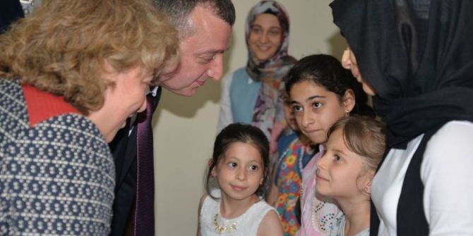 Bilecik Valisi Büyükakın, İlk Ziyaretini Huzurevi Ve Sevgi Evine Yaptı