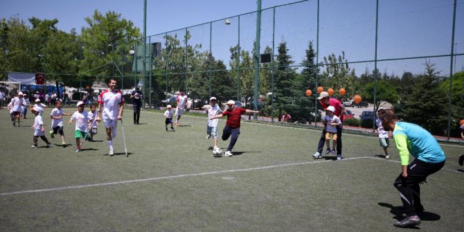 Serebral Palsili Çocukların Futbol Müsabakası Heyecanı