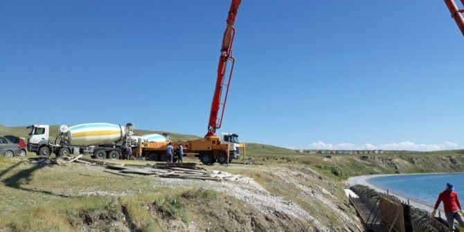Tuşba Belediyesi Mavi Bayraklı Halk Plajı Çalışmaları Devam Ediyor