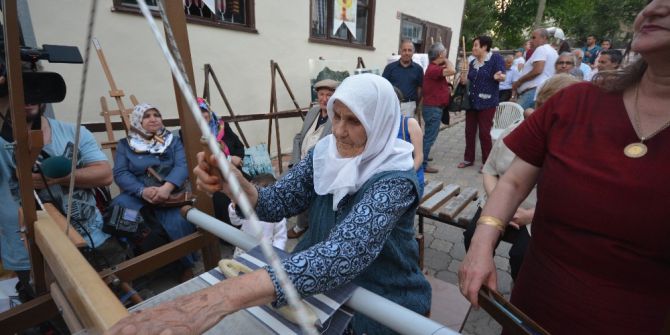 Yüzyıllık Sokaklarda İvana Sert Rüzgarı Esti.
