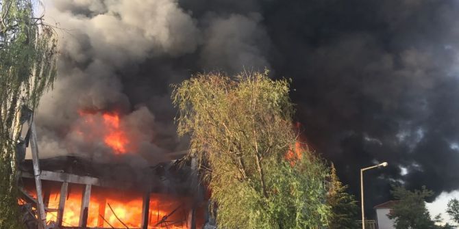 Matbaa Mürekkepleri Fabrikası Alev Alev Yanıyor