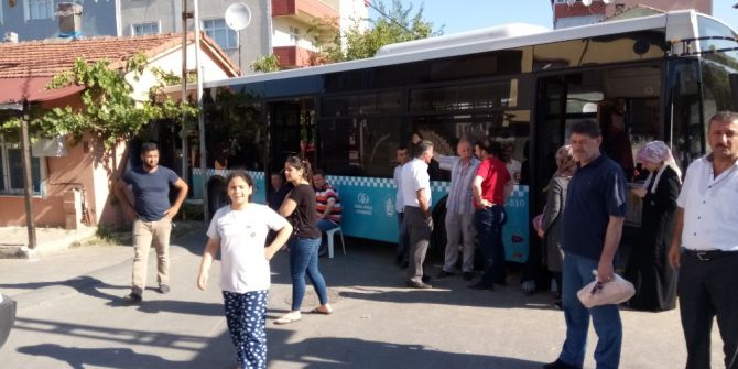 El Freni Çekilmeyen Halk Otobüsü Eve Girdi