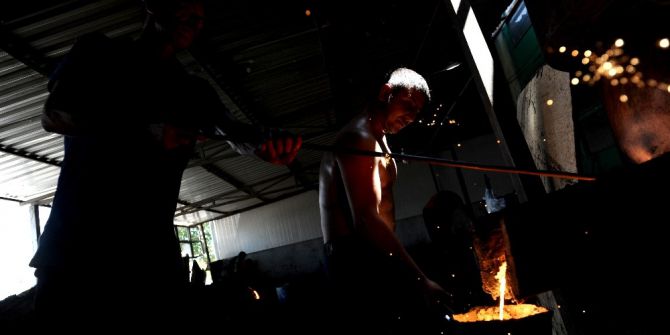 Güneşe Çıkarak Serinliyorlar