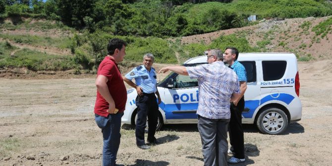 Adalet Yürüyüşü’ne Katılanlar Vatandaşın Arsasını İşgal Etti