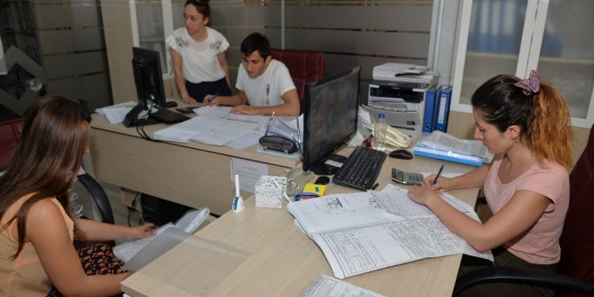 Altıeylül’de Ruhsat Mesaisi