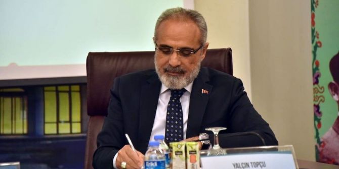 Cumhurbaşkanı Başdanışmanı Topçu: “Ankara’yı Masaya Bir Menü Olarak Sunmak Niyetindeler”