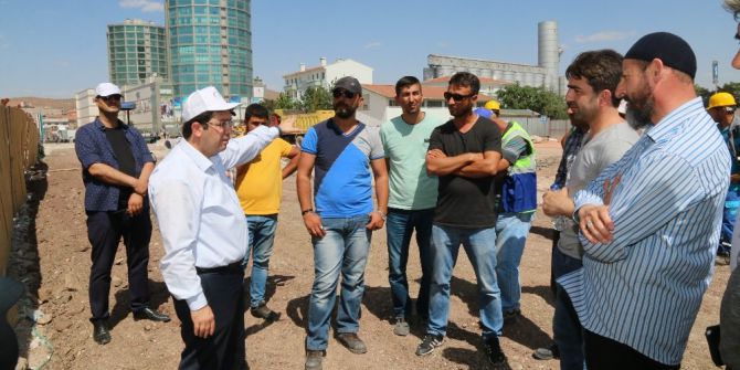 Başkan Yazgı, Alt Geçit Yapılacak Bölgedeki Esnaflarla Görüştü