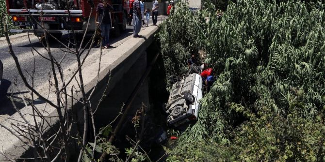 Adana’da Trafik Kazası: 3 Yaralı