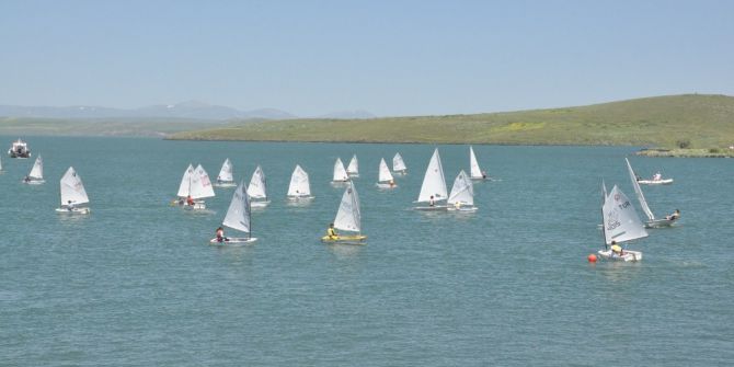 Bakan Arslan Çıldır Gölü’nde Denizcilik Ve Kabatoj Bayramı Etkinliklerine Katıldı