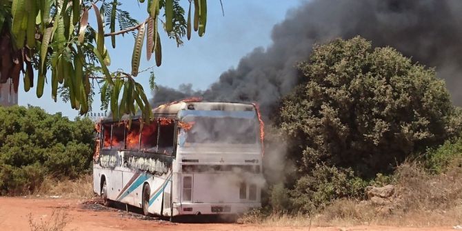 Park Halindeki Otobüs Kül Oldu