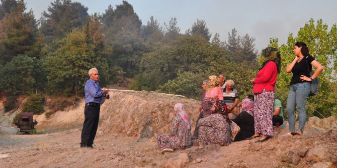 Orman Yangını Nedeniyle Köy Boşaltıldı