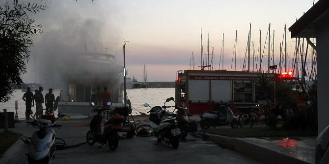 Kuşadası’nda Lüks Yatta Yangın