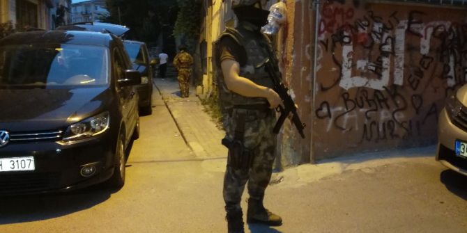 Fatih’te Helikopter Destekli Uyuşturucu Operasyonu
