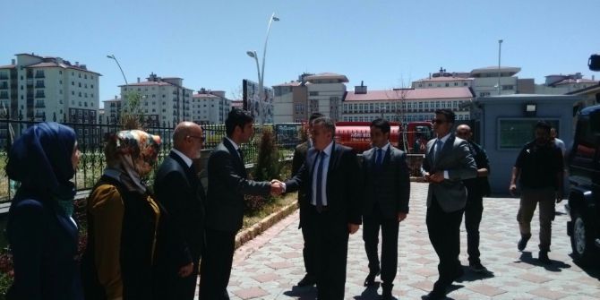 Vali Elban Belediye Başkan Vekilliğine Başladı