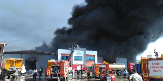 Denizli’de Kimyasal Atık Fabrikasında Yangın
