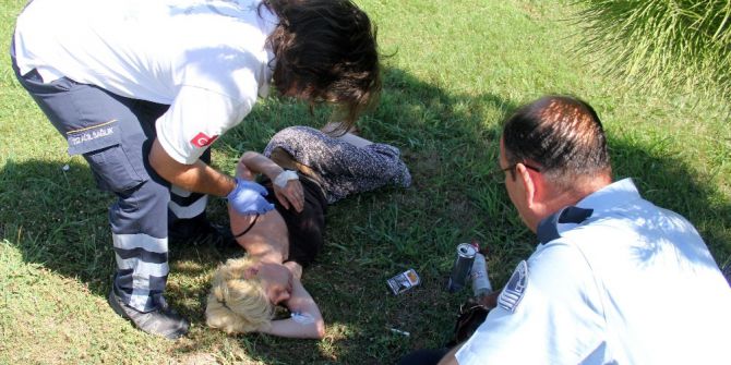 Genç Kadın Alkol Alıp Parkta Sızdı