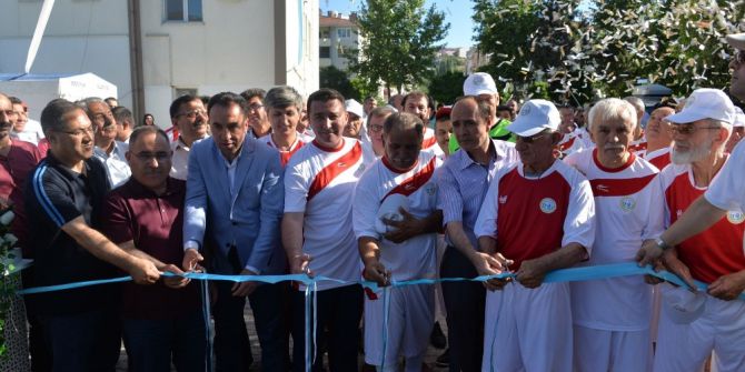 Bozüyük’e 1 Sentetik Futbol Sahası, 2 Tenis Kortu Daha