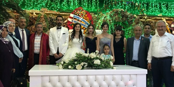 Başkan Çetin Nikah Ve İş Yeri Açılışlarına Katıldı