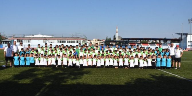 Düzce’de Sporcu Ordusu Yetişiyor