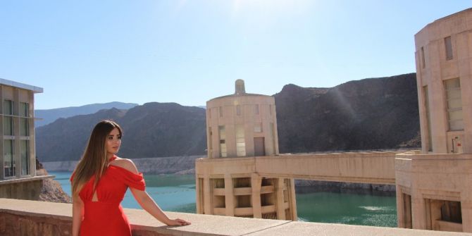 Dünya Moda Tarihine Adını Yazdıran Türk Tasarımcı