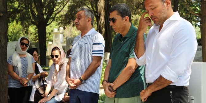 Kemal Sunal, Mezarı Başında Anıldı