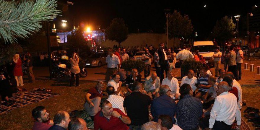 Başkan Mustafa Çelik Kesintisiz Nöbette