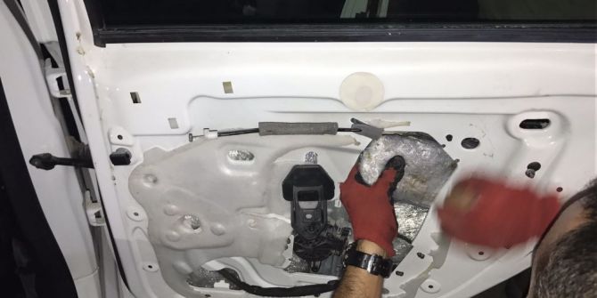 Mersin’de Bir Aracın Kaportasında 40 Kilo Esrar Ele Geçirildi