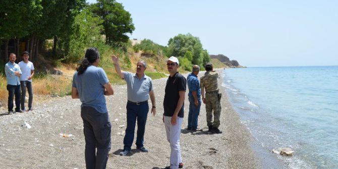 Mehmetçik’in Katılımıyla Van Gölü Sahilinde Temizlik Kampanyası