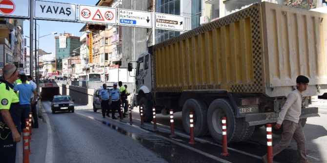 Yaşlı Adama Çarpan Sürücü Kaçtı