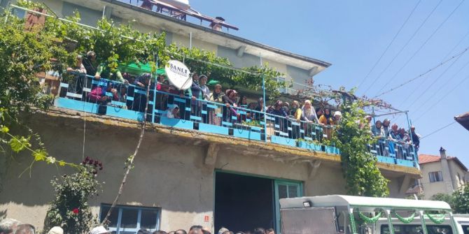 Kazada Hayatını Kaybeden Yrd. Doç. Çakmak, Uşak’ta Toprağa Verildi