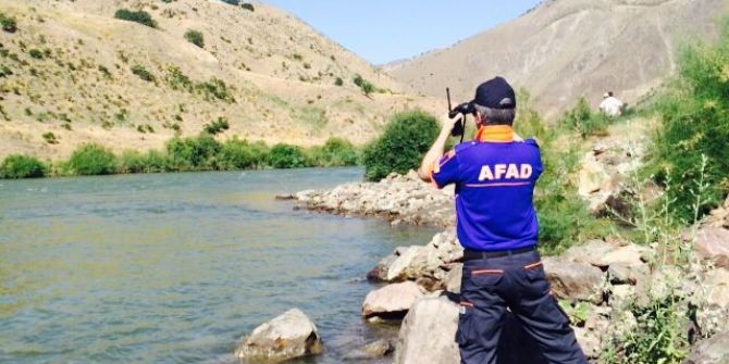 Nehirde Kaybolan Çocuğun Cesedi Bulundu