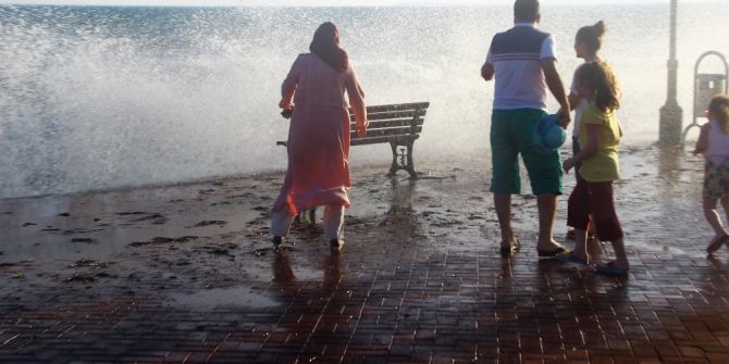 Edremit’te Şiddetli Lodos Hayatı Olumsuz Etkiledi