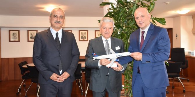 İstanbul - İzmir Uçuşlarını Mekik Seferine Dönüştürüyorlar