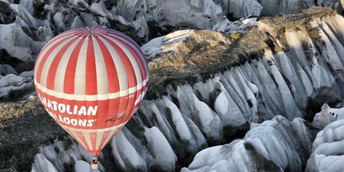 Kapadokya’da Turistlerin Balon Keyfi