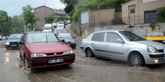 Zonguldak Şiddetli Yağış Etkili Oldu