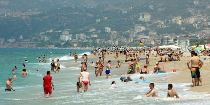 Ruslar Antalya’ya Akın Akın Geliyor