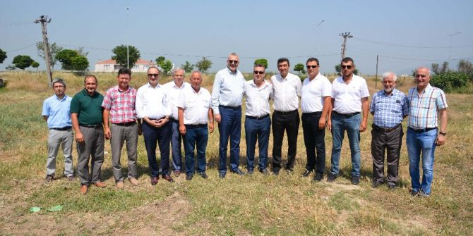 Karacabey Belediyesi Ziraat Odası’na Tapuyu Verdi