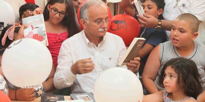 Bayraklı’da Kütüphanelere Öğrenci Akını