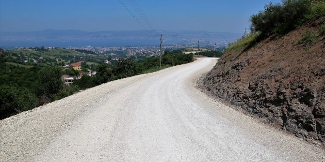 Başiskele’de Yol Genişletme Çalışmaları Devam Ediyor