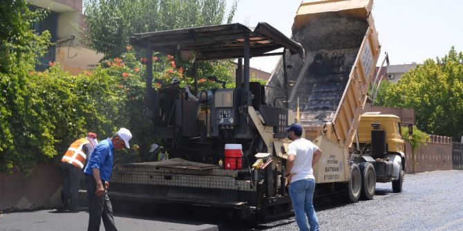 43 Derecede Asfalt Serimi Yapılıyor