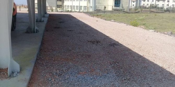 Kapalı Pazar Alanı Bir Günde Asfaltlandı