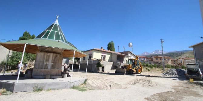Kızık Mahallesi Camii’nde Çevre Düzenleme Çalışması