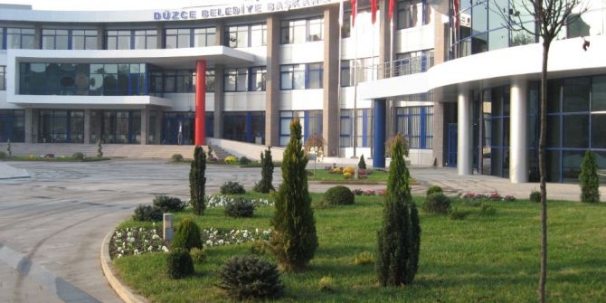 Estetik Kurul Tabelaları İnceliyor