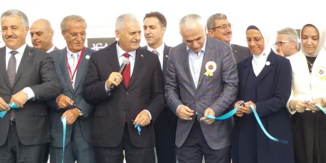 Ulaştırma Bakanı Ahmet Arslan, Kuzey Marmara Otoyolu Paşaköy-tem Kurtköy Bağlantı Yollarının Açılış Törenine Katıldı