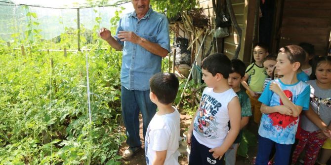 Minikler Toprakla Buluştu