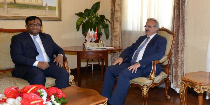 Büyükelçi Allama Sıddıkı’dan Valilik Ziyareti