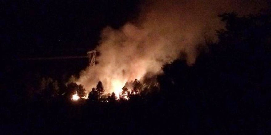 Elazığ’da Ormanlık Alanda Çıkan Yangın 6 Saatte Söndürüldü